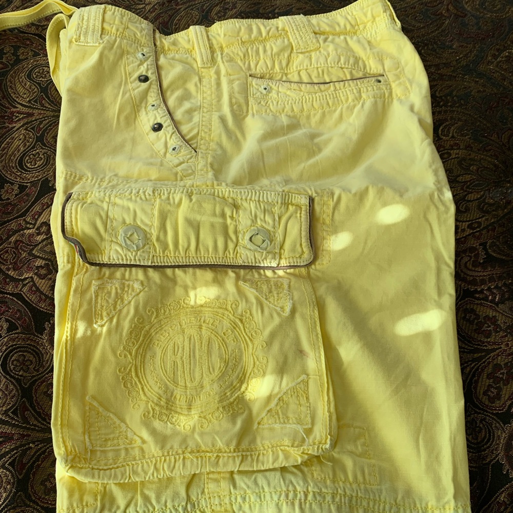 Mens yellow shorts Republic of Couture size 36.